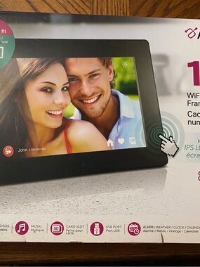 Aluratrk 10" WiFi Digital Photo Frame in Black